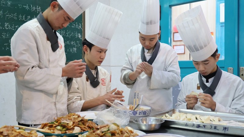 【2024年】鄭州商專(zhuān)師生歡